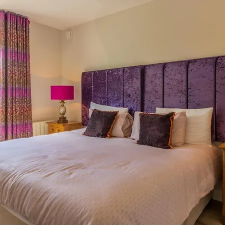 Pensionat Boyne View House Trim