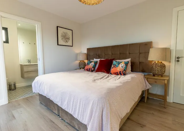 Konukevi Boyne View House Trim