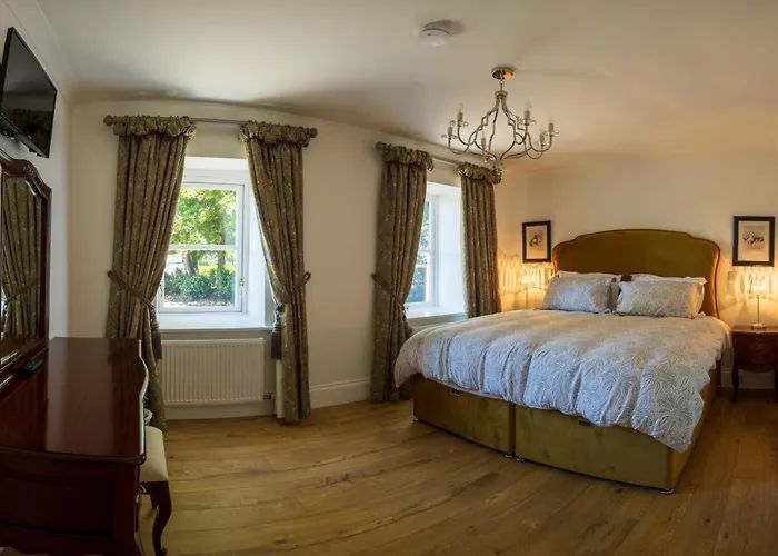 Boyne View House Trim