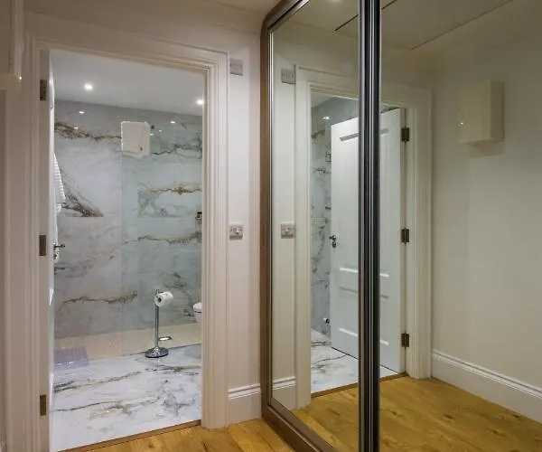 Πανσιόν Boyne View House 4*