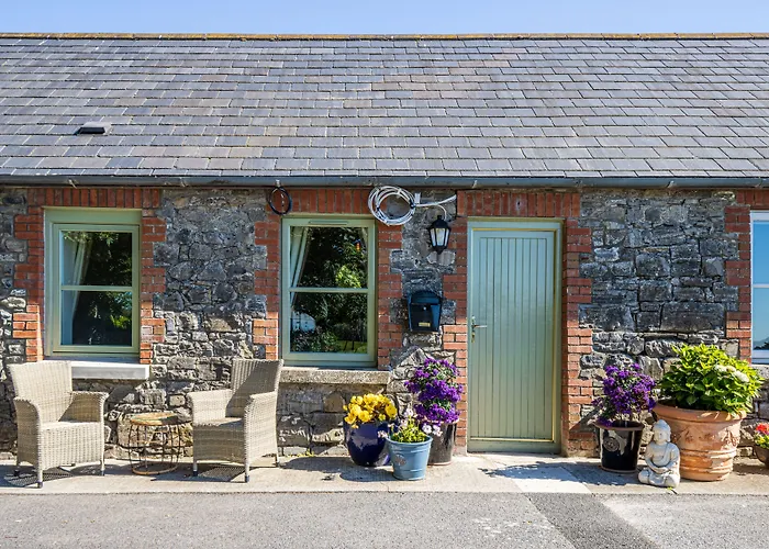 Konukevi Boyne View House Trim