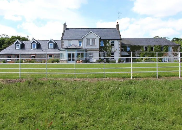 Konukevi Boyne View House Trim